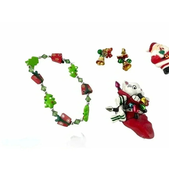 9 PC Christmas Holiday Lot Jewelry Mixed Assorted Earrings Pins Bracelet - Picture 7 of 11